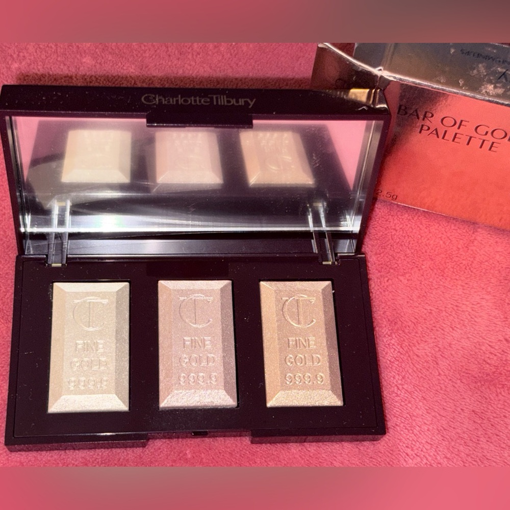 Charlotte Tilbury Bar of Gold Highlighter Palette - Limited Edition
